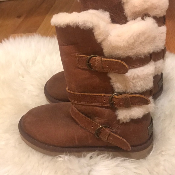 Ugg Boots Size 6 - Picture 3 of 7